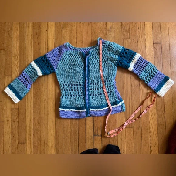 Vintage Blue Toned Crochet Cardigan - Picture 8 of 8